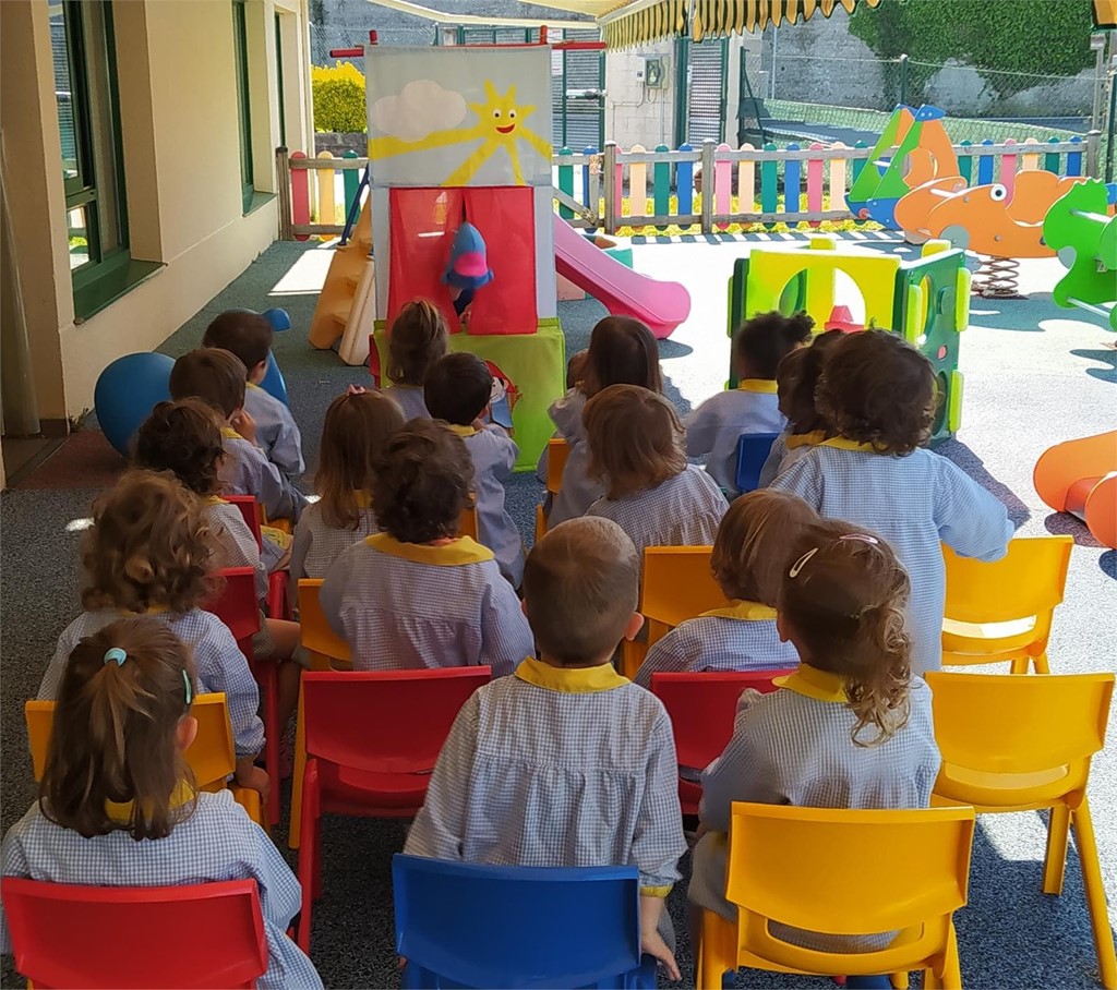 Teatro de marionetas ó aire libre